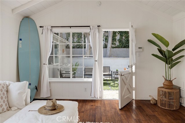 Image 28 of 37 For 525 Manhattan Beach Blvd