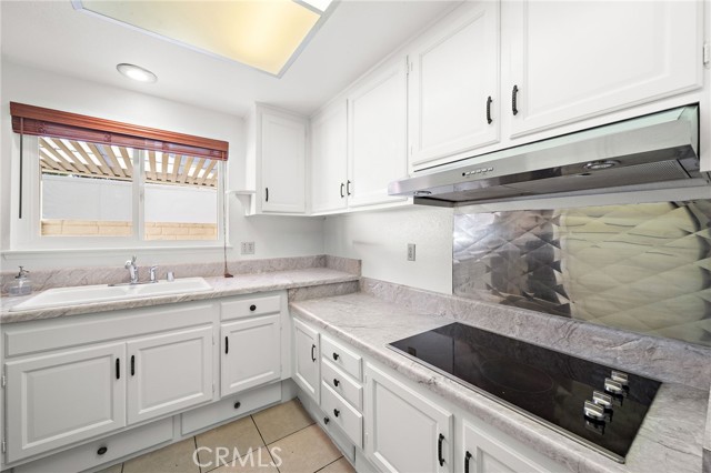 Detail Gallery Image 9 of 35 For 2048 via Mariposa #D,  Laguna Woods,  CA 92637 - 2 Beds | 1 Baths