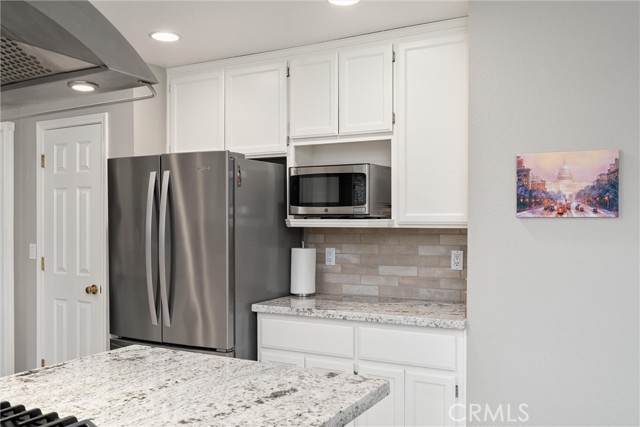 Detail Gallery Image 15 of 37 For 354 Silver Lake, Chico,  CA 95973 - 3 Beds | 2 Baths