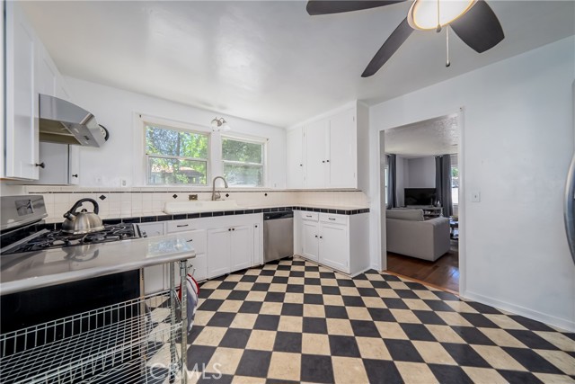 Detail Gallery Image 12 of 41 For 330 2nd St, Upper Lake,  CA 95485 - 3 Beds | 2 Baths