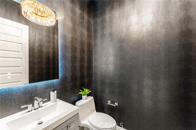 61 Hartman, Irvine CA: https://media.crmls.org/medias/464fb4aa-1080-4393-8ea4-6c4f71f8734a.jpg
