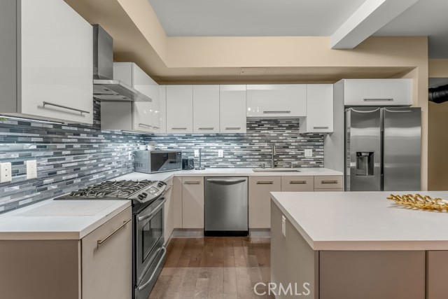 Detail Gallery Image 1 of 31 For 433 Pine Ave #102,  Long Beach,  CA 90802 - 1 Beds | 1 Baths
