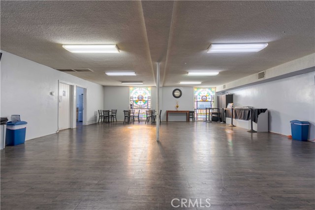 4200 Hooper Avenue, Los Angeles, California 90011, ,Commercial Lease,For Rent,4200 Hooper Avenue,CRPW25081386