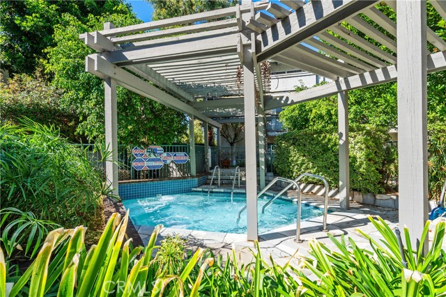 Detail Gallery Image 26 of 31 For 20134 Leadwell St. #218,  Winnetka,  CA 91306 - 3 Beds | 2 Baths