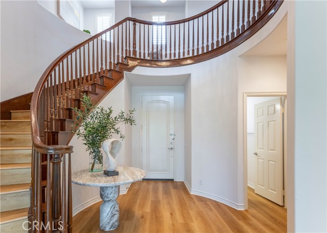 8034 E Portico, Orange CA: https://media.crmls.org/medias/4652636c-bccd-4d5c-83fa-9e44a6c76ae0.jpg