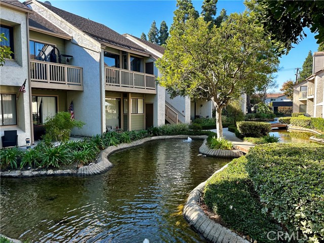 Detail Gallery Image 8 of 72 For 10520 Lakeside Dr #L,  Garden Grove,  CA 92840 - 1 Beds | 1 Baths