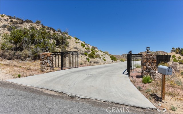 Image 2 for 53786 Ridge Rd, Yucca Valley, CA 92284