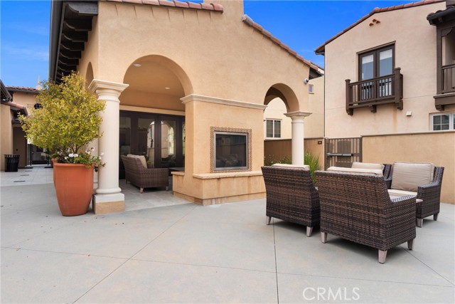 Outdoor fireplace/lounge area