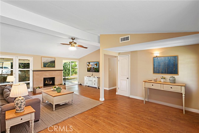 526 N Emerald Drive, Orange CA: https://media.crmls.org/medias/4653fbb1-a964-44ca-9346-032e2bd4629d.jpg