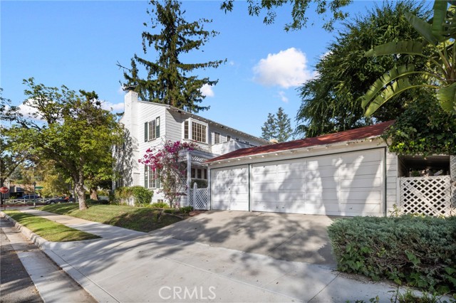 Detail Gallery Image 6 of 53 For 1534 Linda Vista Ave, Pasadena,  CA 91103 - 4 Beds | 2/1 Baths