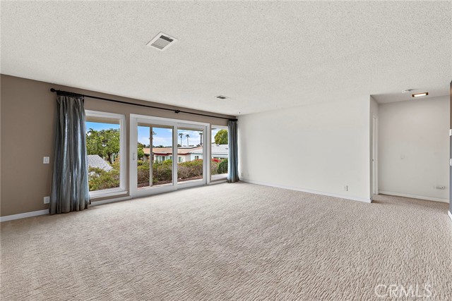 Detail Gallery Image 11 of 21 For 3808 Vista Campana #52,  Oceanside,  CA 92057 - 2 Beds | 2 Baths