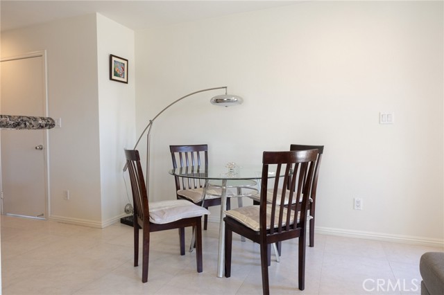 13707 S Budlong Avenue, Gardena CA: https://media.crmls.org/medias/46551acc-5b7a-4921-8db8-1195b15b6a21.jpg