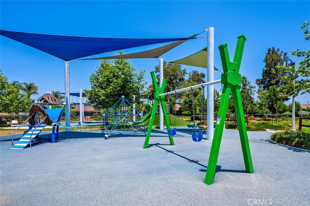 https://media.crmls.org/medias/4655209c-efaa-49f7-9bf2-8ccc7cc8e3ba.jpg?preset=X-Large