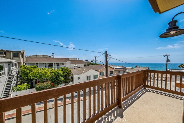 Detail Gallery Image 39 of 44 For 125 38th St, Manhattan Beach,  CA 90266 - 3 Beds | 3 Baths