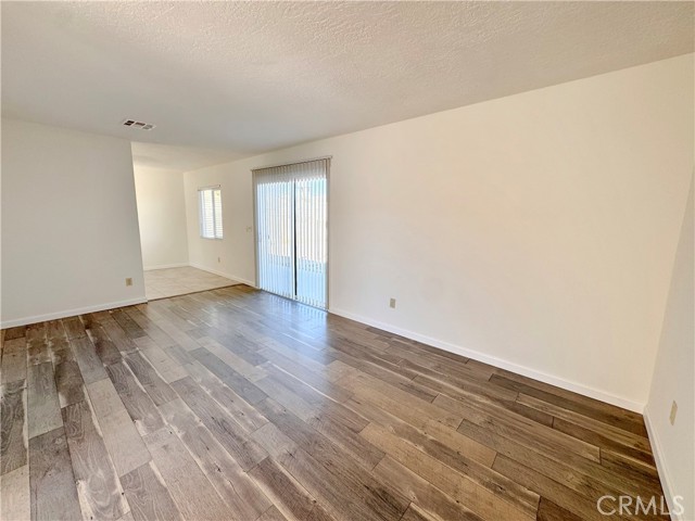 Detail Gallery Image 9 of 22 For 27474 Travertine, Barstow,  CA 92311 - 3 Beds | 2/1 Baths