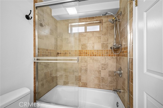 345 W Loraine Street, Glendale CA: https://media.crmls.org/medias/465590b5-2c8a-4ca9-9ecd-509a9de4330c.jpg