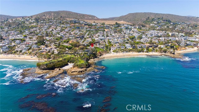 1051 Marine Drive, Laguna Beach CA: https://media.crmls.org/medias/4655dad6-b7b2-498e-888a-72dca4558396.jpg