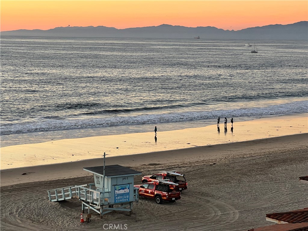 https://media.crmls.org/medias/4655f6ff-31c3-4506-b96e-1258f5883a93.jpg?preset=X-Large