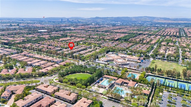97 Twin Gables, Irvine CA: https://media.crmls.org/medias/46562715-21a0-4478-9f8d-b2820a40092e.jpg