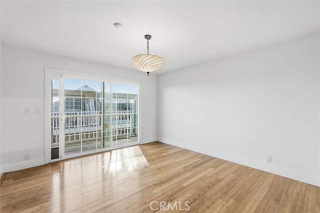 Detail Gallery Image 9 of 30 For 208 S Catalina Ave #C,  Redondo Beach,  CA 90277 - 3 Beds | 2/1 Baths