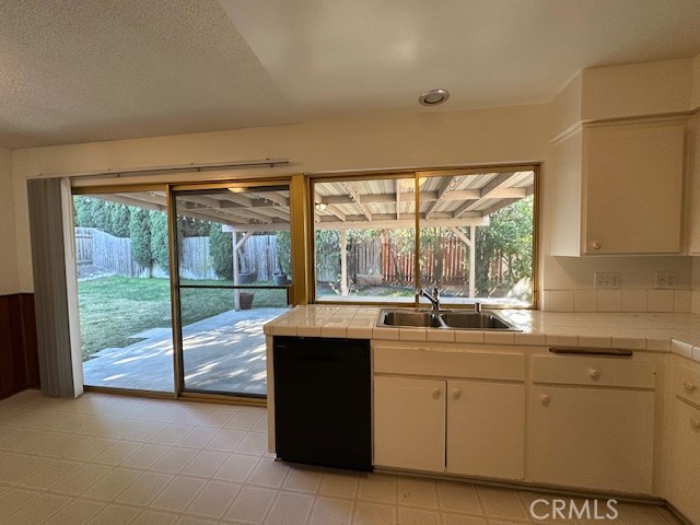 Detail Gallery Image 6 of 20 For 528 Shenandoah St, Thousand Oaks,  CA 91360 - 3 Beds | 2 Baths