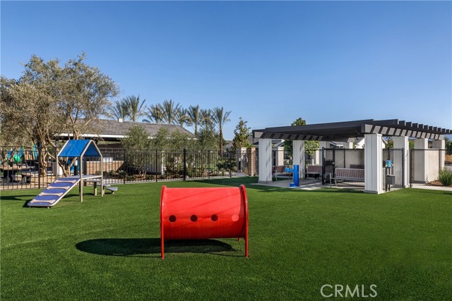 Detail Gallery Image 17 of 22 For 7447 Armeria Ln, Chino,  CA 91708 - 4 Beds | 3/1 Baths