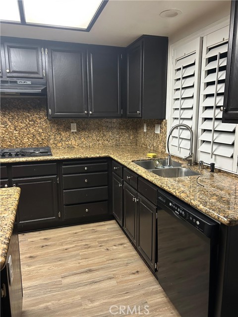 Detail Gallery Image 5 of 27 For 3030 Wellington, Palmdale,  CA 93551 - 5 Beds | 3 Baths