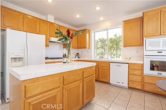 Detail Gallery Image 14 of 49 For 11787 Oakhurst Way, Porter Ranch,  CA 91326 - 5 Beds | 3 Baths