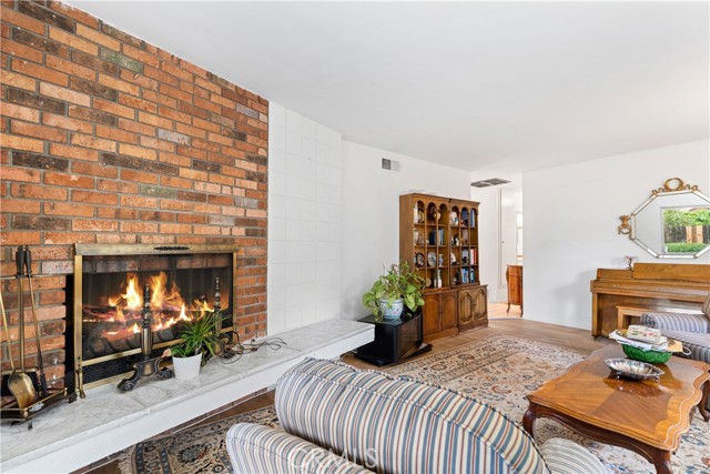 46590700 8003 4576 B8cc 087e8d1d8c0b