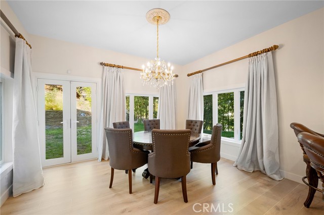 Detail Gallery Image 21 of 50 For 3331 Oakmont View Dr, Glendale,  CA 91208 - 5 Beds | 4/1 Baths