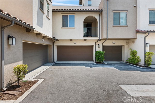 Detail Gallery Image 2 of 40 For 8408 Spirit St, Chino,  CA 91708 - 3 Beds | 3 Baths