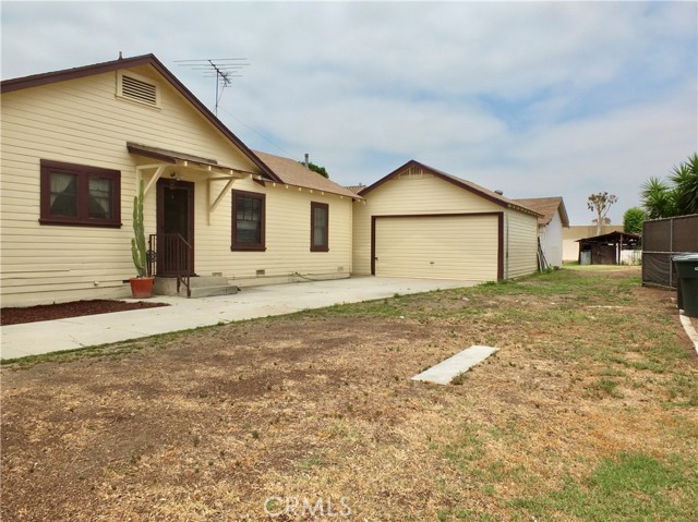 10505 Artesia Blvd., Bellflower CA: https://media.crmls.org/medias/465a08c6-48e3-41f6-b52a-c8ae7de1f91d.jpg
