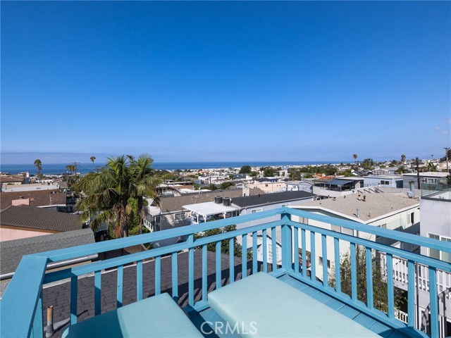 1145 1st Street, Hermosa Beach, California 90254, 3 Bedrooms Bedrooms, ,2 BathroomsBathrooms,Residential,Sold,1st,SB23174061