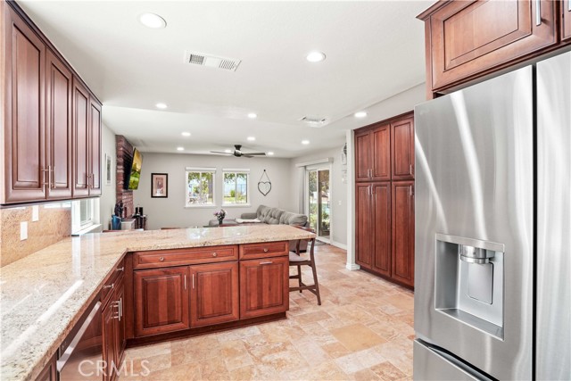 319 Cheerful Court, Simi Valley CA: https://media.crmls.org/medias/465b3084-7001-4258-a8d8-3db26e1dfa6f.jpg