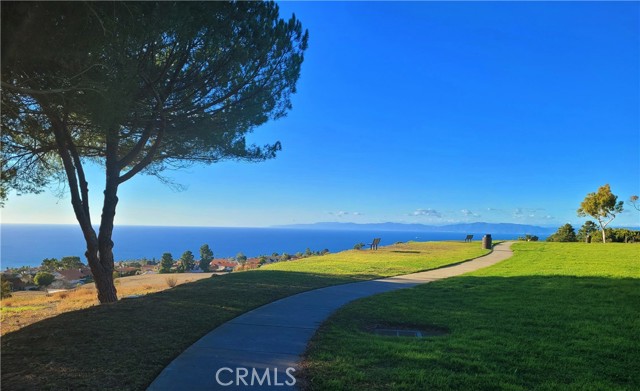 Hesse Park enjoys relaxing oceanview benches & picnic tables, among its many amenities.