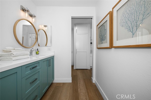 Detail Gallery Image 18 of 56 For 700 E Oceanfront, Newport Beach,  CA 92661 - – Beds | – Baths