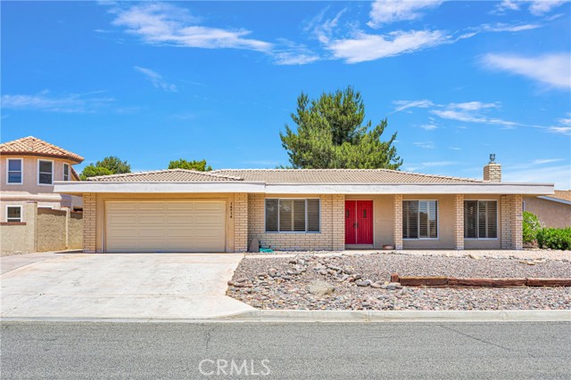 Detail Gallery Image 1 of 28 For 14714 Robin Ln, Helendale,  CA 92342 - 3 Beds | 2 Baths