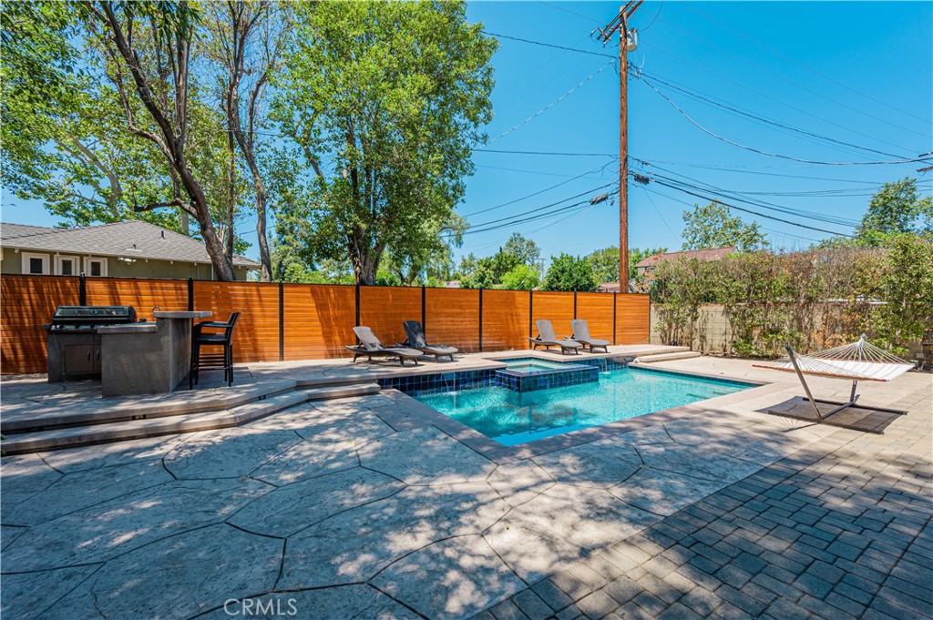 5345 Fallbrook Avenue
