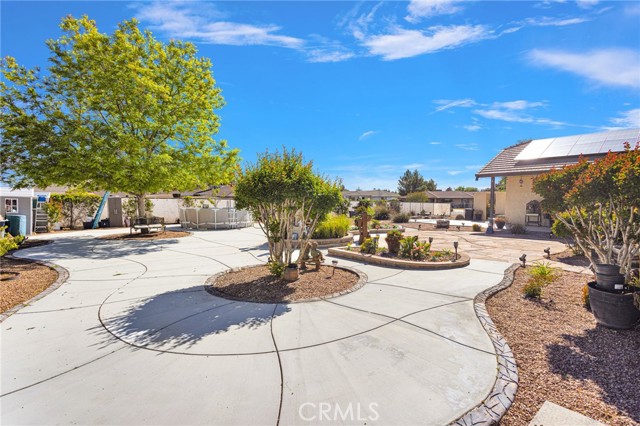 Detail Gallery Image 44 of 56 For 19985 Red Feather, Apple Valley,  CA 92307 - 3 Beds | 2/1 Baths