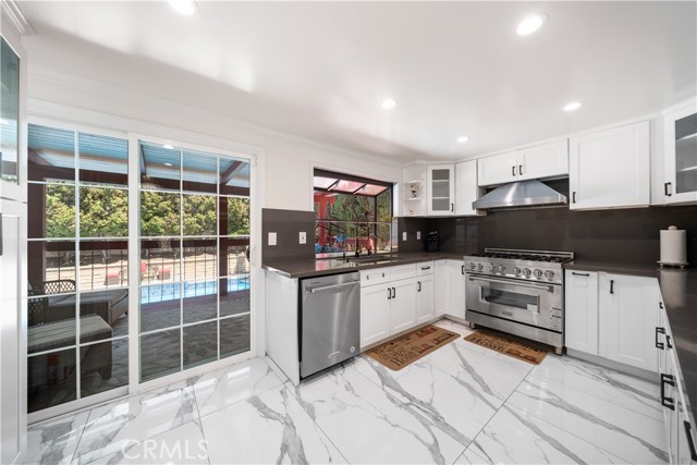 23072 Aspen Knoll Drive, Diamond Bar CA: https://media.crmls.org/medias/465ce268-3fa1-4549-ac15-024d0b279293.jpg