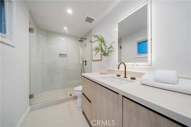 Image 40 of 74 For 3636 Camino De La Cumbre