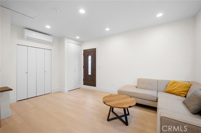 Detail Gallery Image 5 of 13 For 11040 Nassau, Sunland,  CA 91040 - 0 Beds | 1 Baths