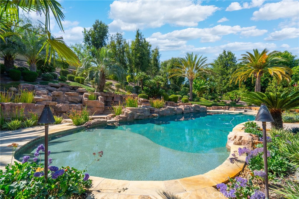 MLS #OC25186135 img 48