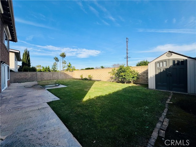 Detail Gallery Image 18 of 19 For 20392 Running Springs Ln, Huntington Beach,  CA 92646 - 4 Beds | 3 Baths