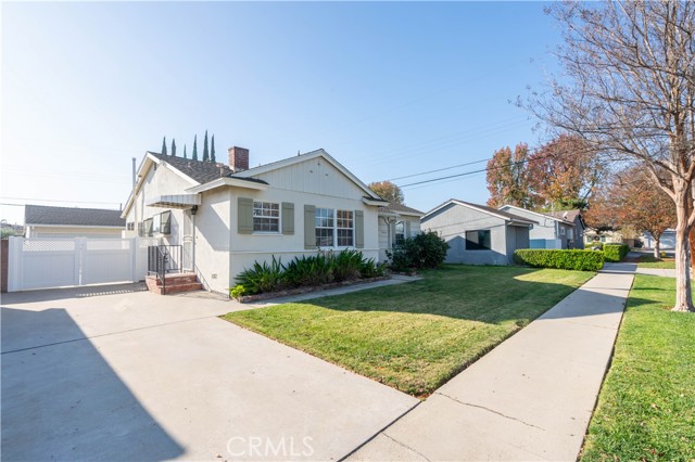 Detail Gallery Image 2 of 31 For 19218 Schoolcraft, Reseda,  CA 91335 - 3 Beds | 2 Baths