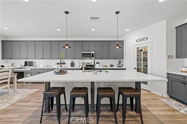 Detail Gallery Image 14 of 64 For 41727 Wayladn Ct, Quartz Hill,  CA 93536 - 5 Beds | 4 Baths