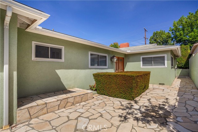 Detail Gallery Image 4 of 33 For 1549 Thompson Ave, Glendale,  CA 91201 - 4 Beds | 2 Baths