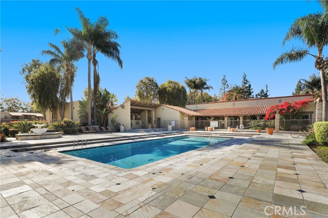 Detail Gallery Image 16 of 18 For 1345 Cabrillo Park #N04,  Santa Ana,  CA 92701 - 2 Beds | 2 Baths