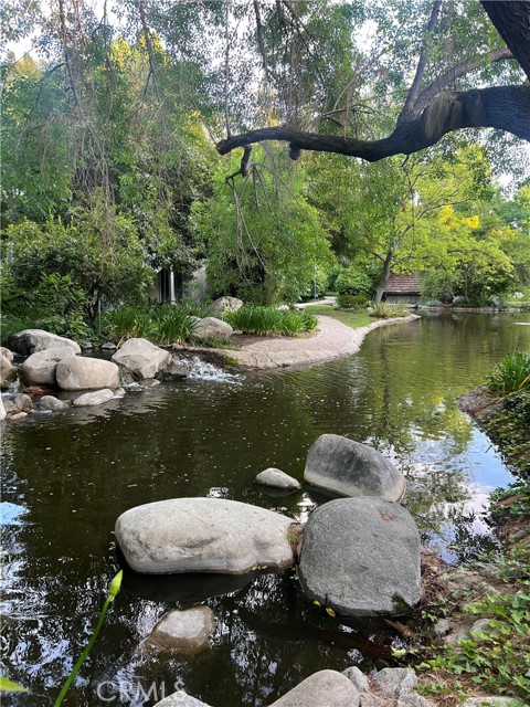Detail Gallery Image 1 of 9 For 7111 Farralone Ave #104,  Canoga Park,  CA 91303 - 2 Beds | 1 Baths