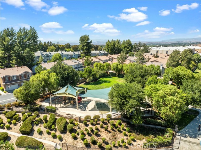 Detail Gallery Image 27 of 33 For 25403 Silver Crest Ct, Saugus,  CA 91350 - 3 Beds | 2/1 Baths